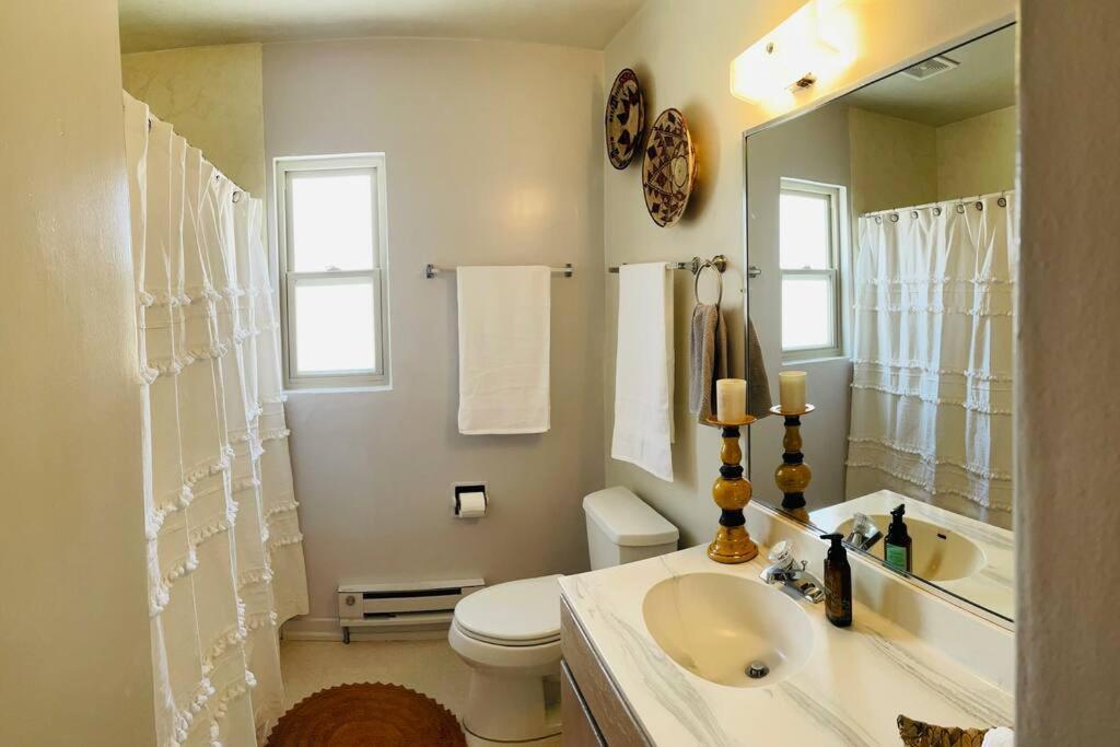 Vintage Charm Vacation Home With Modern Comforts Near Old Town Albuquerque Exterior photo