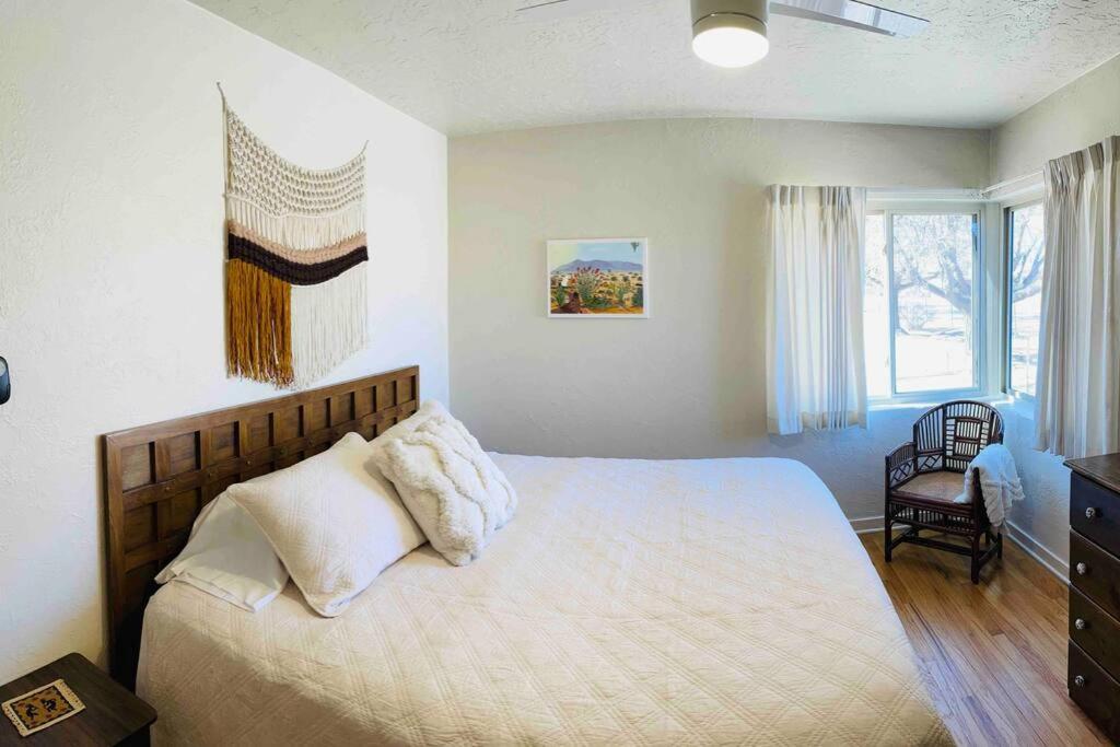 Vintage Charm Vacation Home With Modern Comforts Near Old Town Albuquerque Exterior photo