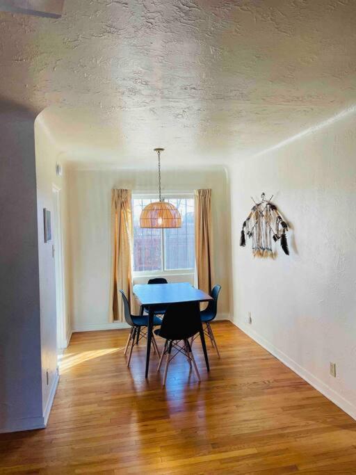 Vintage Charm Vacation Home With Modern Comforts Near Old Town Albuquerque Exterior photo